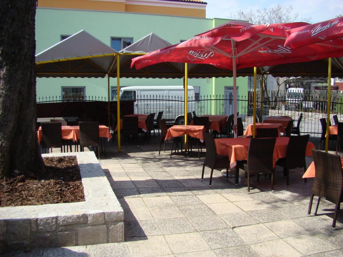 Gostilna Pri Dragici, Gostilna S Prenocisci, D.O.O. Hotel Sezana ภายนอก รูปภาพ