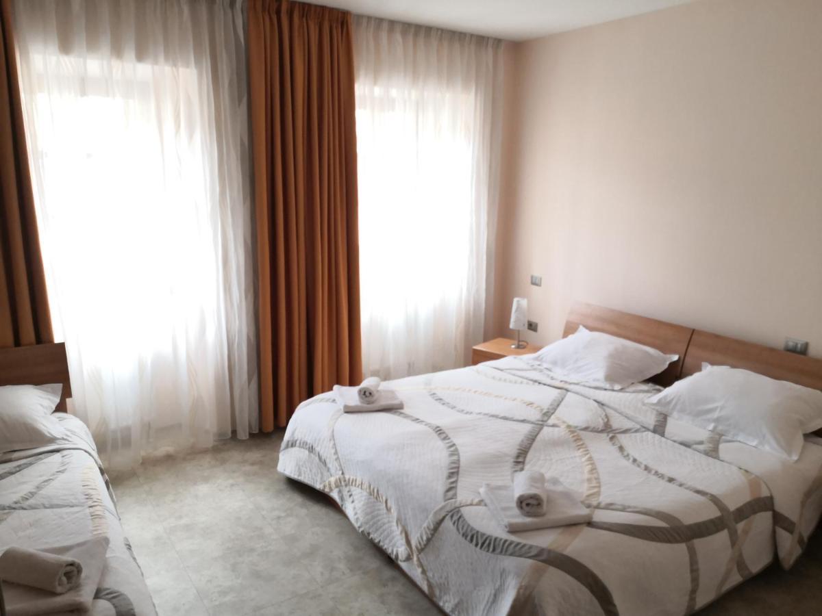 Gostilna Pri Dragici, Gostilna S Prenocisci, D.O.O. Hotel Sezana ภายนอก รูปภาพ