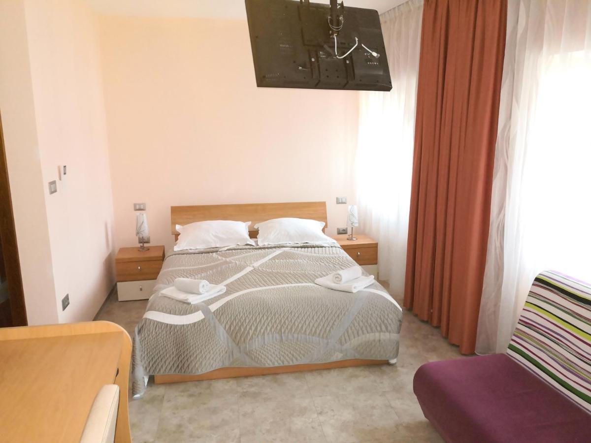 Gostilna Pri Dragici, Gostilna S Prenocisci, D.O.O. Hotel Sezana ภายนอก รูปภาพ
