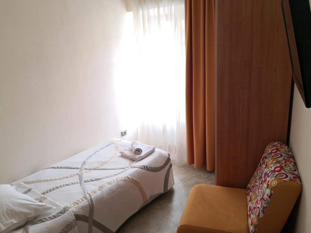 Gostilna Pri Dragici, Gostilna S Prenocisci, D.O.O. Hotel Sezana ภายนอก รูปภาพ